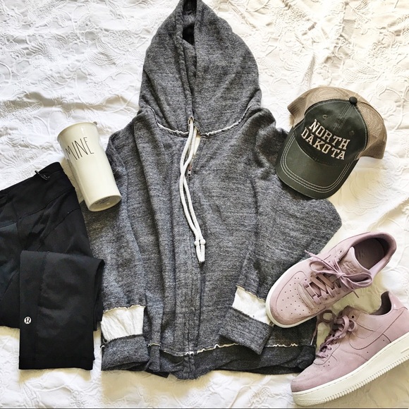 Aritzia Tops - ARITZIA WILFRED FREE Zip Up Hooded Jacket